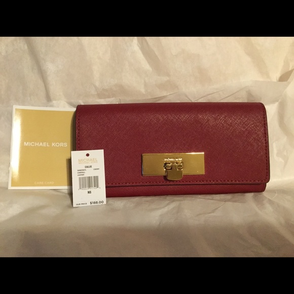 Michael Kors Handbags - Michael Kors Hearts Wallet & Travel pouch NWT